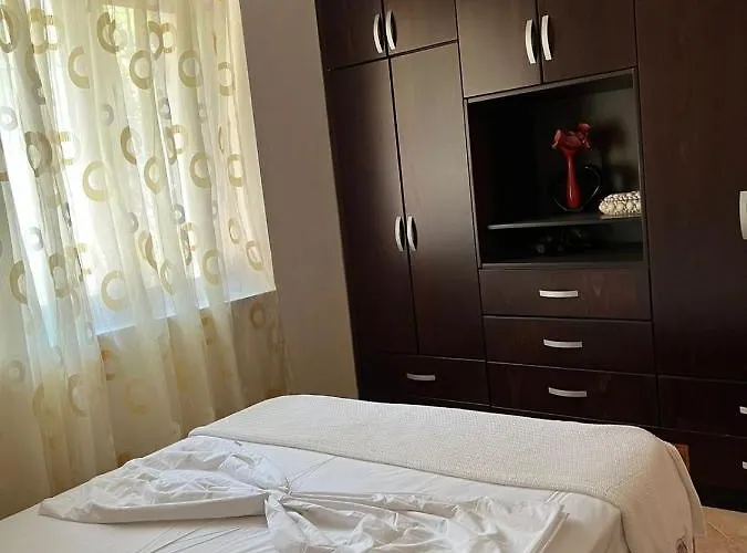 Amar * Sarandë